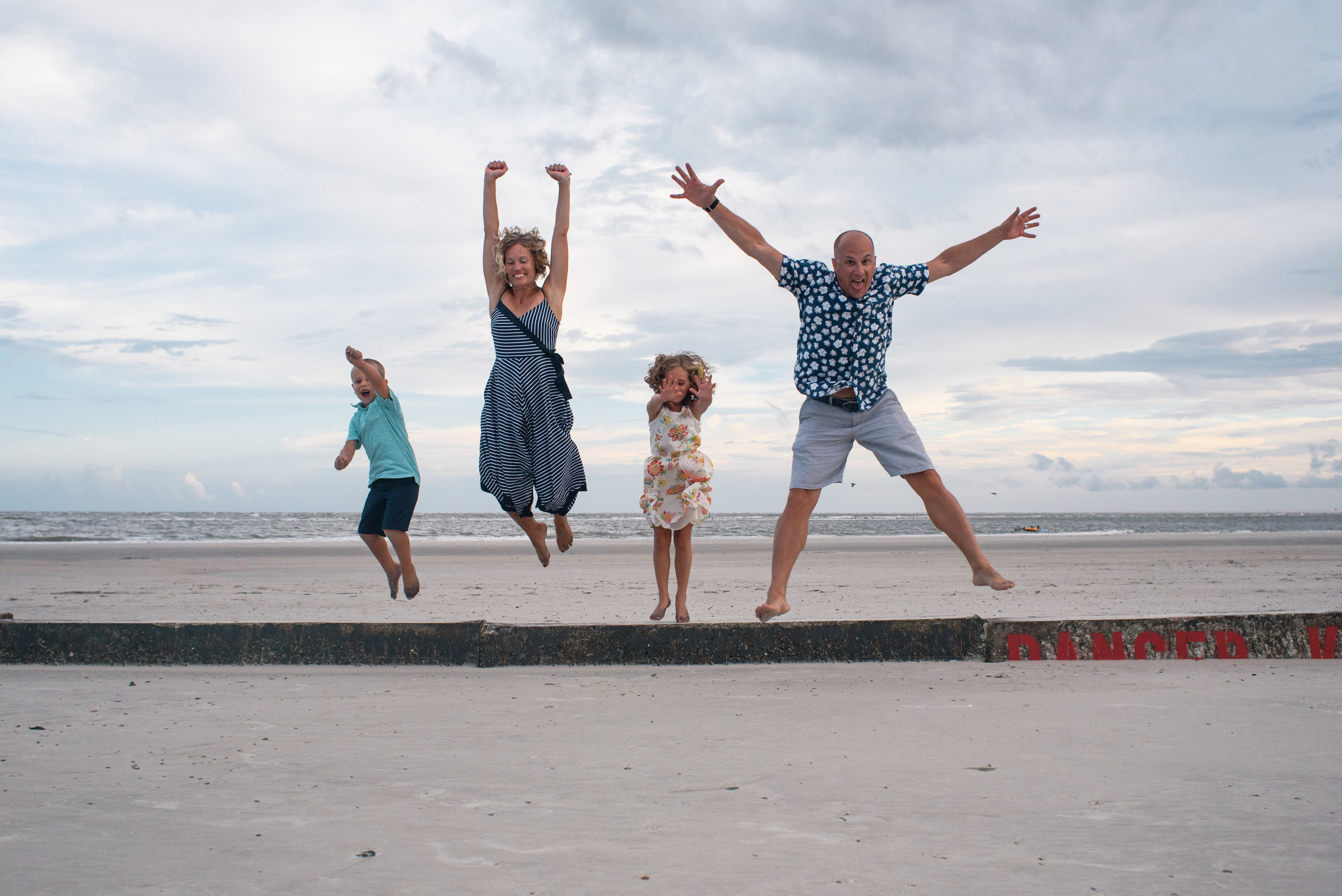 Bill-and-ashley-elope-to-savannah-tybee-island-elopement (111 of 182).jpg