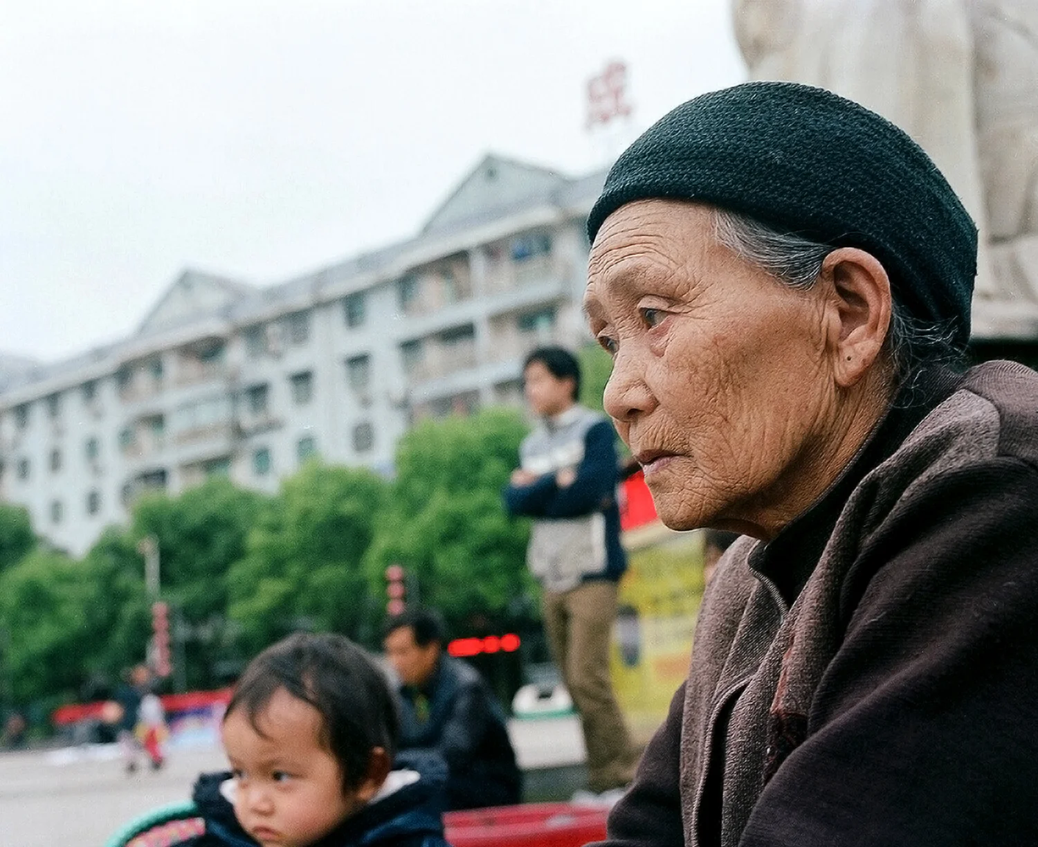 Acts of Watching , Huayuan Town, Hunan, 2013