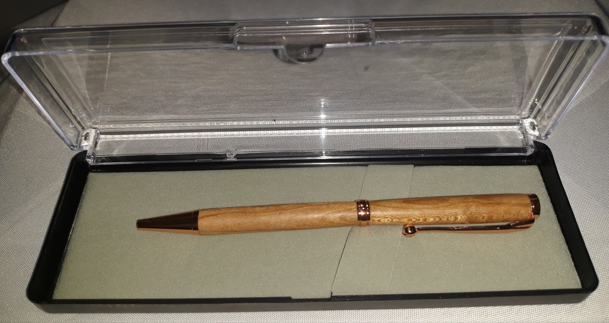 WP004 Hand turned Wood Pen/box