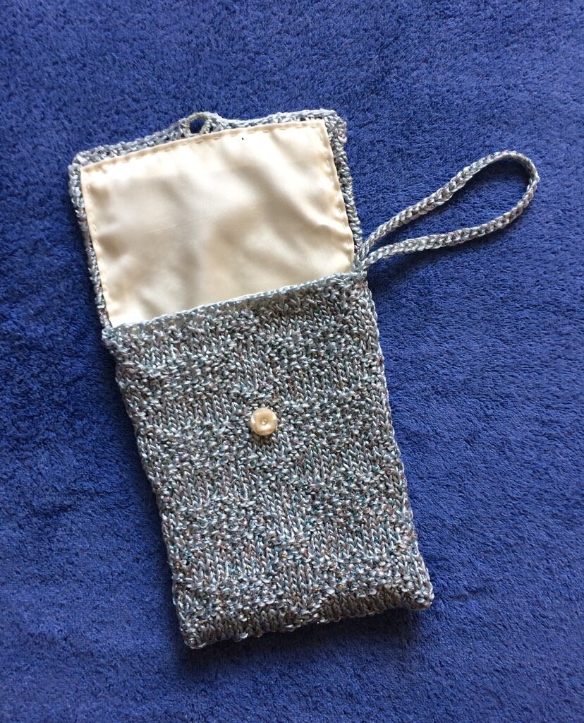 KY007 Knitted Sparkly Satin-lined Evening Bag with Wrist Loop
