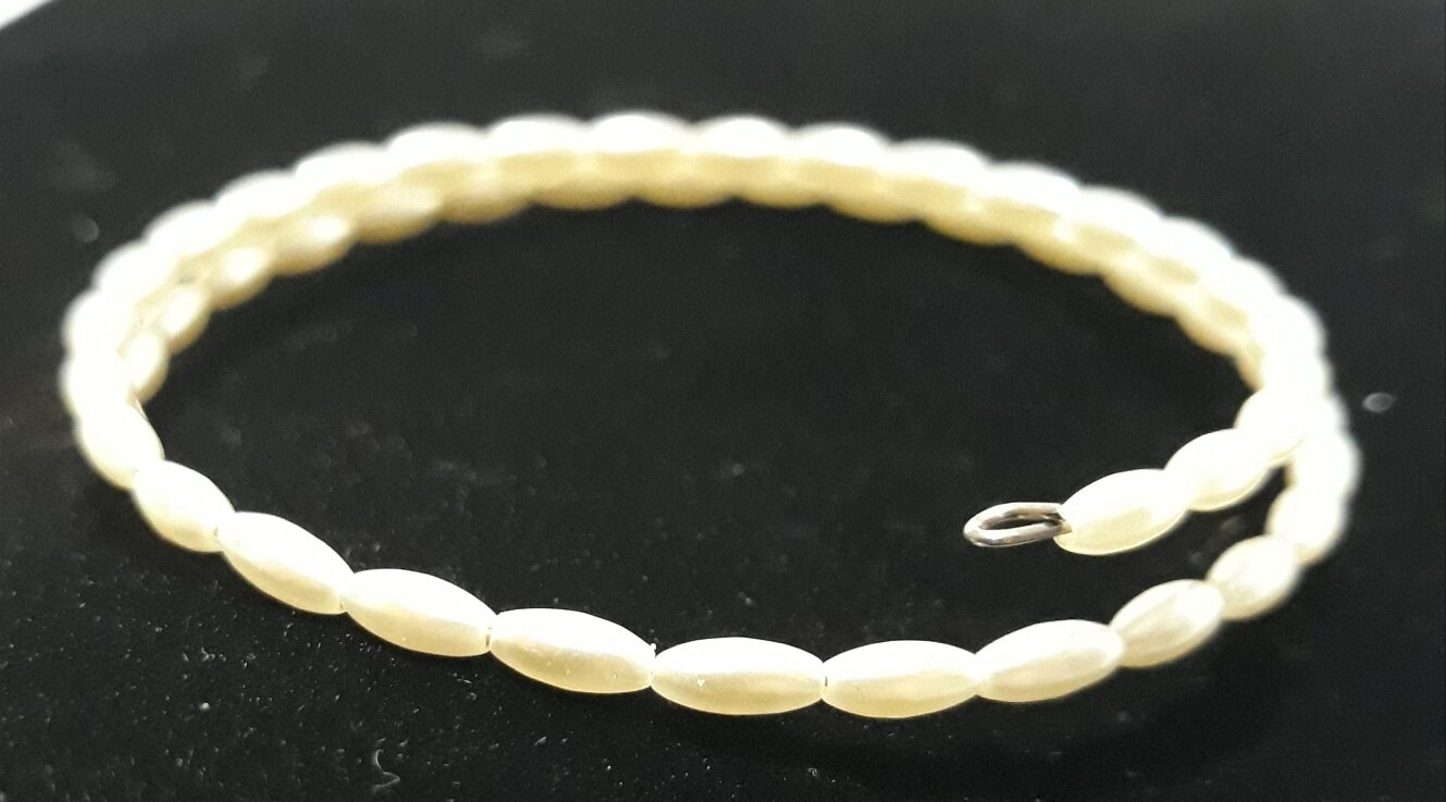 KR007 Bracelet, faux oval pearls