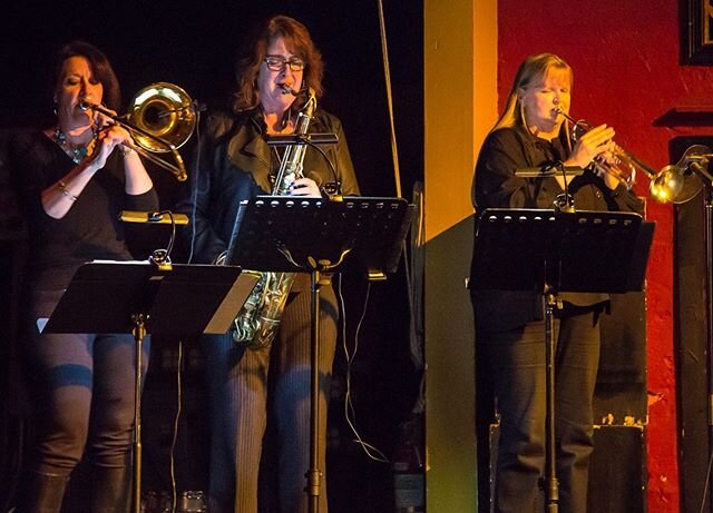 As @redolicious likes to say - ladies and gentlemen, the #horns !  give it up for Ella, Sarah and Jane (@janefossgreen) our #amazing #hornsection #angels - missing being able to play out for you all, so until then, #washyourhands #shelterinplace #dan