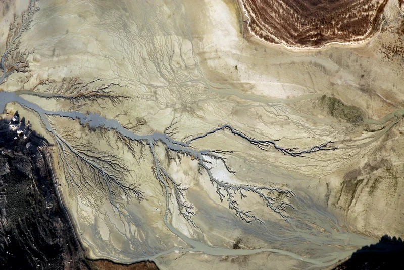 SatelliteViewMountains_sml.jpg
