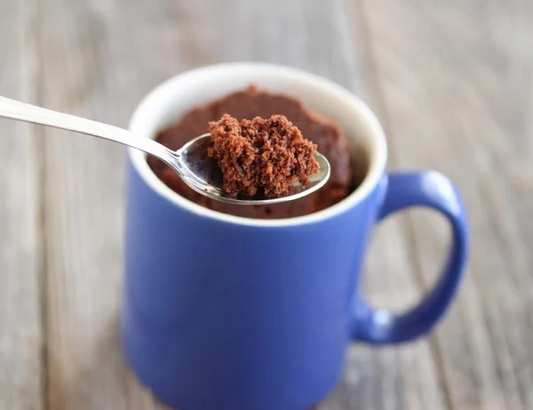THE BEST FIVE-MINUTE CHOCOLATE MUG CAKE