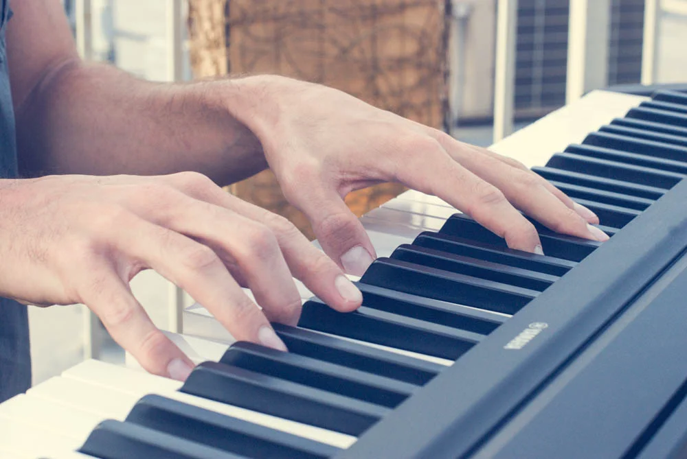 Singer &amp; Songwriter, Cameron Ernst | Established Sessions (Video) 