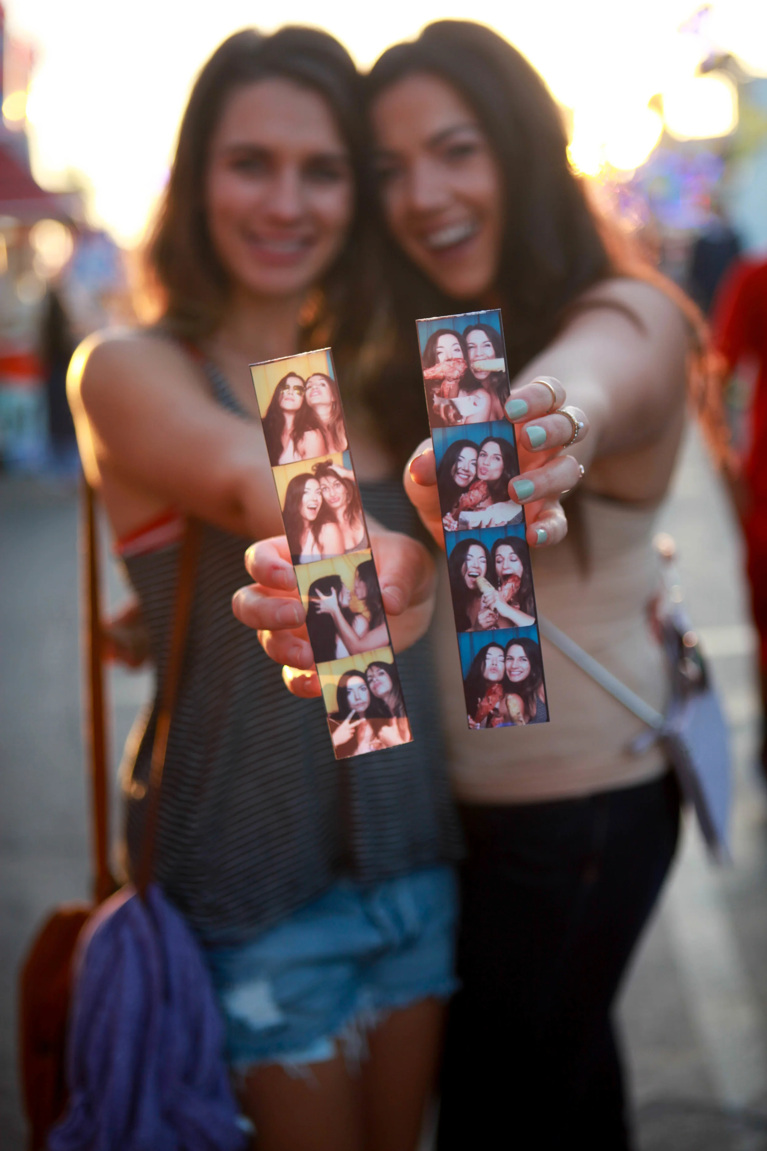 AW_0061815_Friendsatthefair-12.jpg