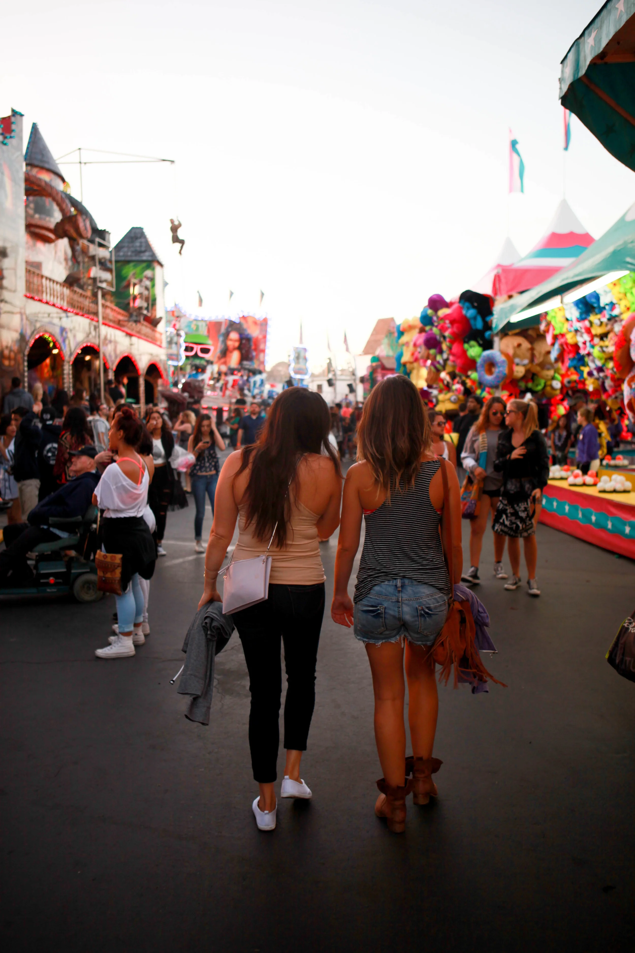 AW_0061815_Friendsatthefair-40.jpg