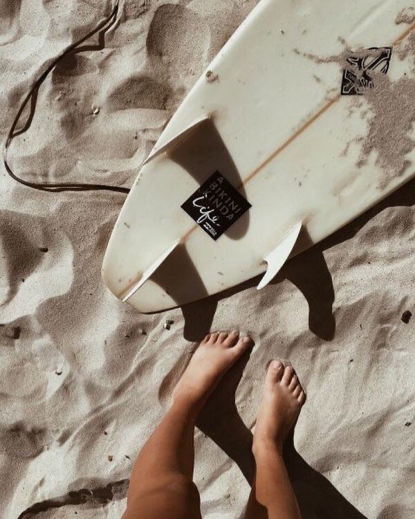 Nothing like a Saturday Morning surf session 🌊🏄&zwj;♀️☀️ #beachlife

Did you know.. every time you use our #estcalifornia hashtag, your photo automatically gets shared on our website too? 🤙🏼🤙🏿🤙🏾 Come join the community! 
&bull;
&bull;
&bull;
