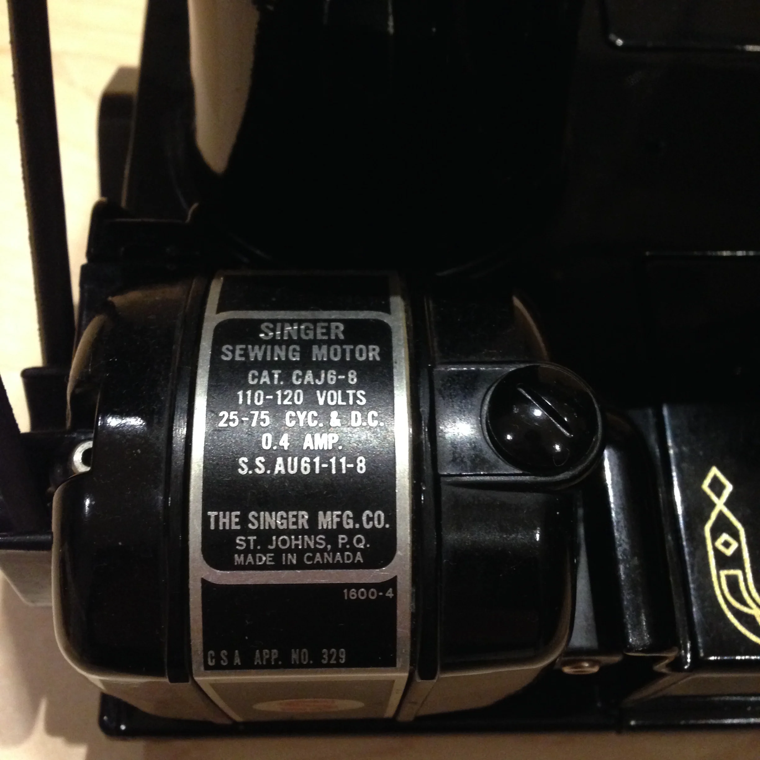 Singer-222k-014.jpg