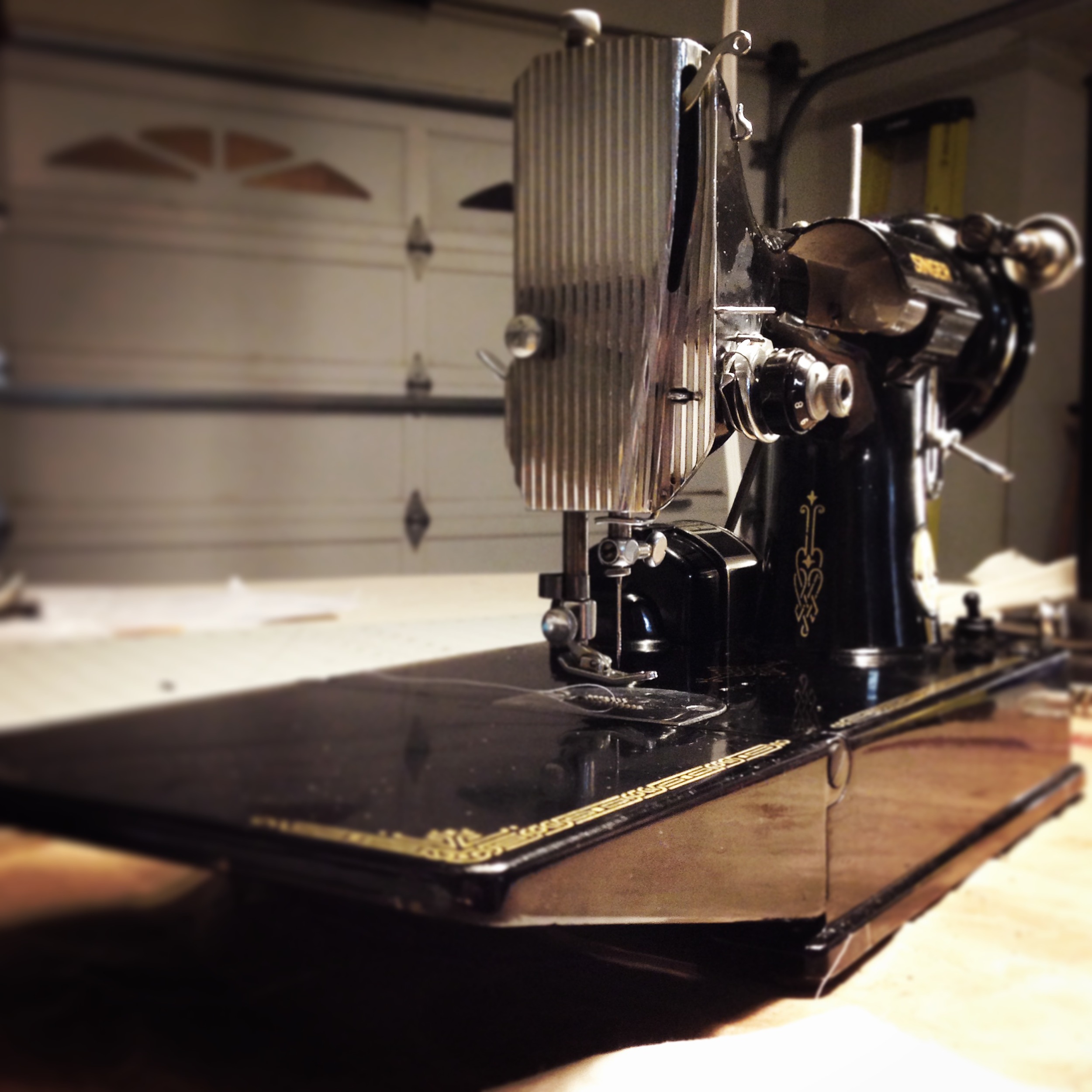 Singer Featherweight 221 Review