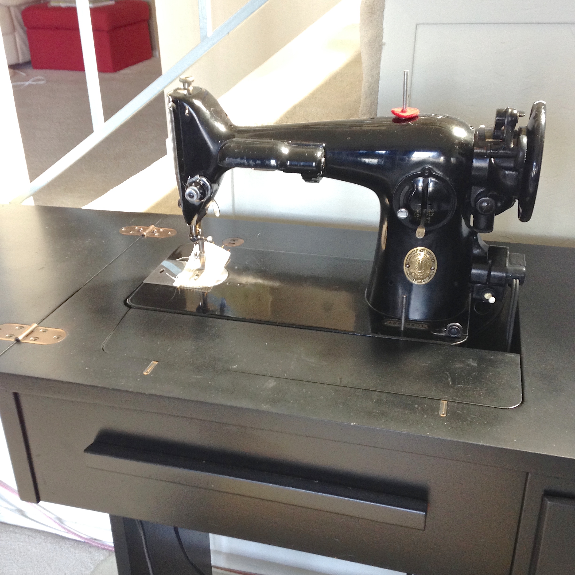 SINGER 201k SEWING MACHINE with MOTOR and FOOT CONTROL and Accessories