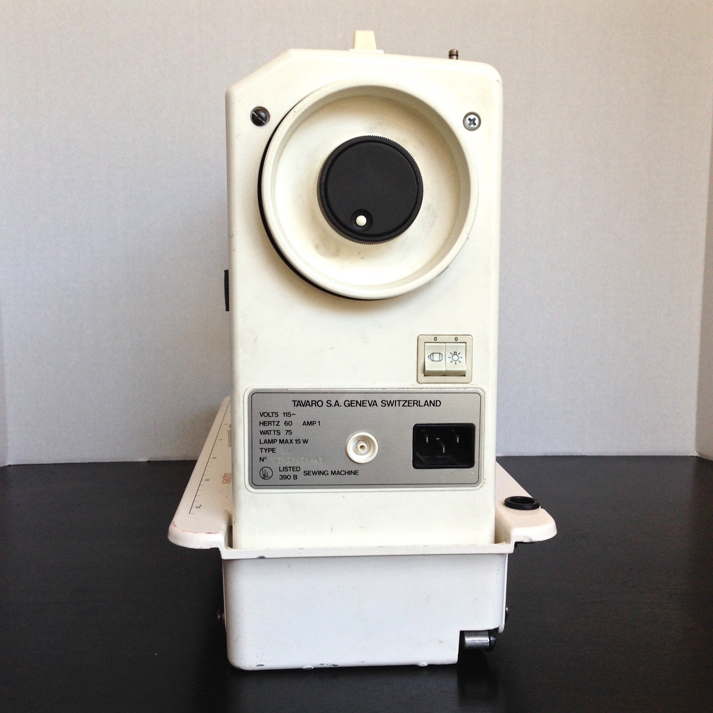 Elna Carina Electronic SU Duplex Review — Ashley and the Noisemakers