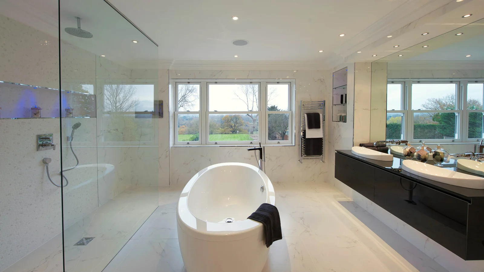 shower screen 1.jpg