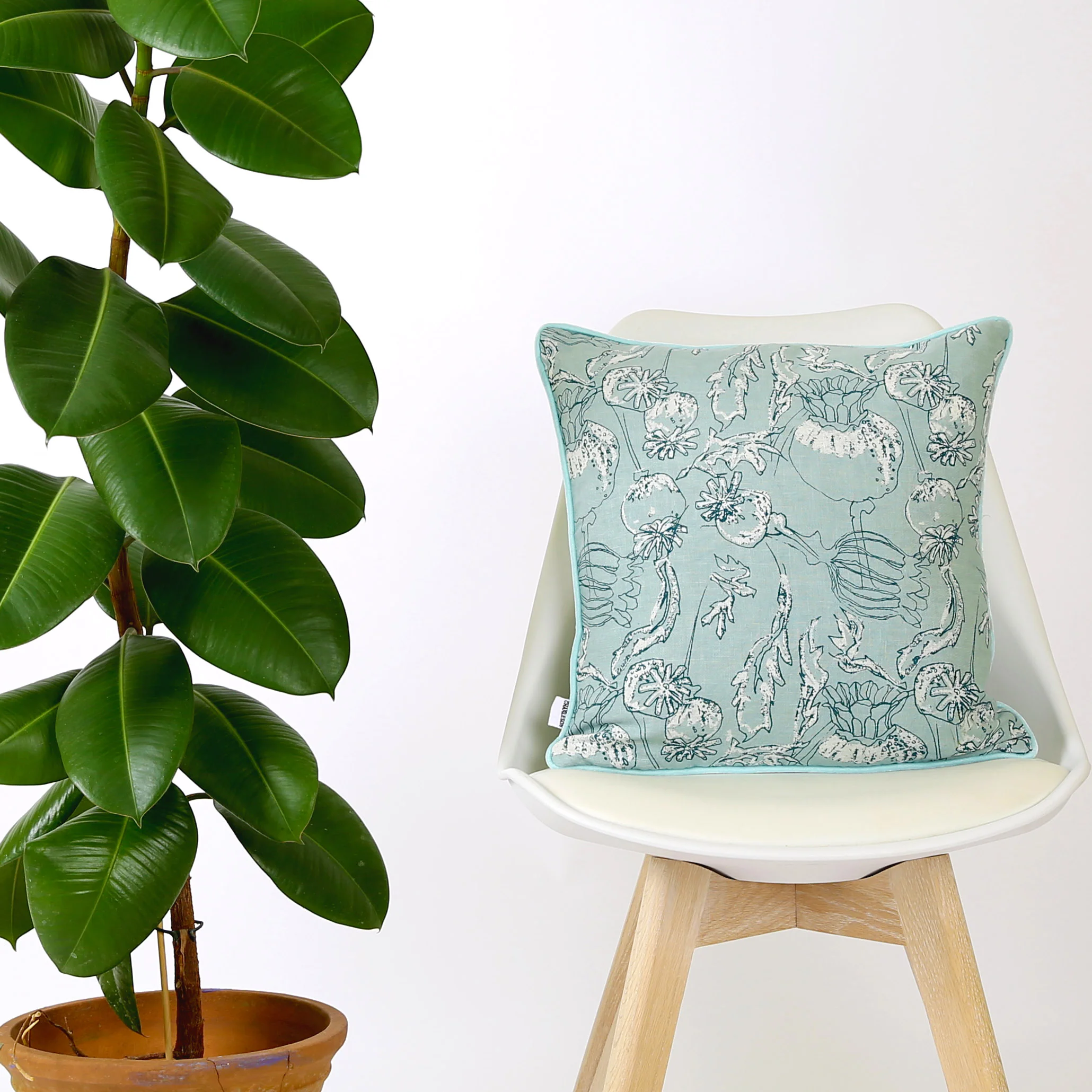 POPPY SEADHEAD CUSHION FRONT SQUARE.jpg
