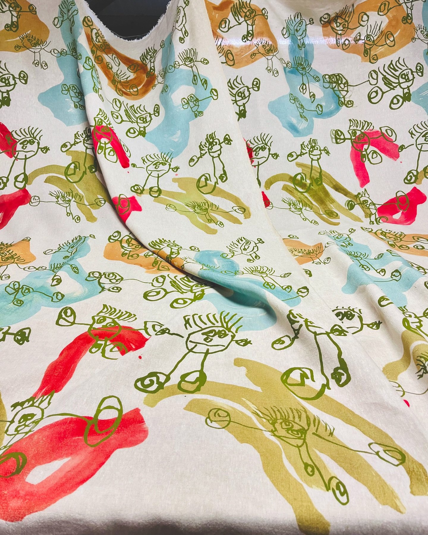 Six metres out of nine printed with my brother&rsquo;s brush marks and wee people ✨

I&rsquo;ll print the final three metres next weeks and then they&rsquo;ll be made up into some very jolly curtains. 

These bring me joy, I hope they bring you joy t