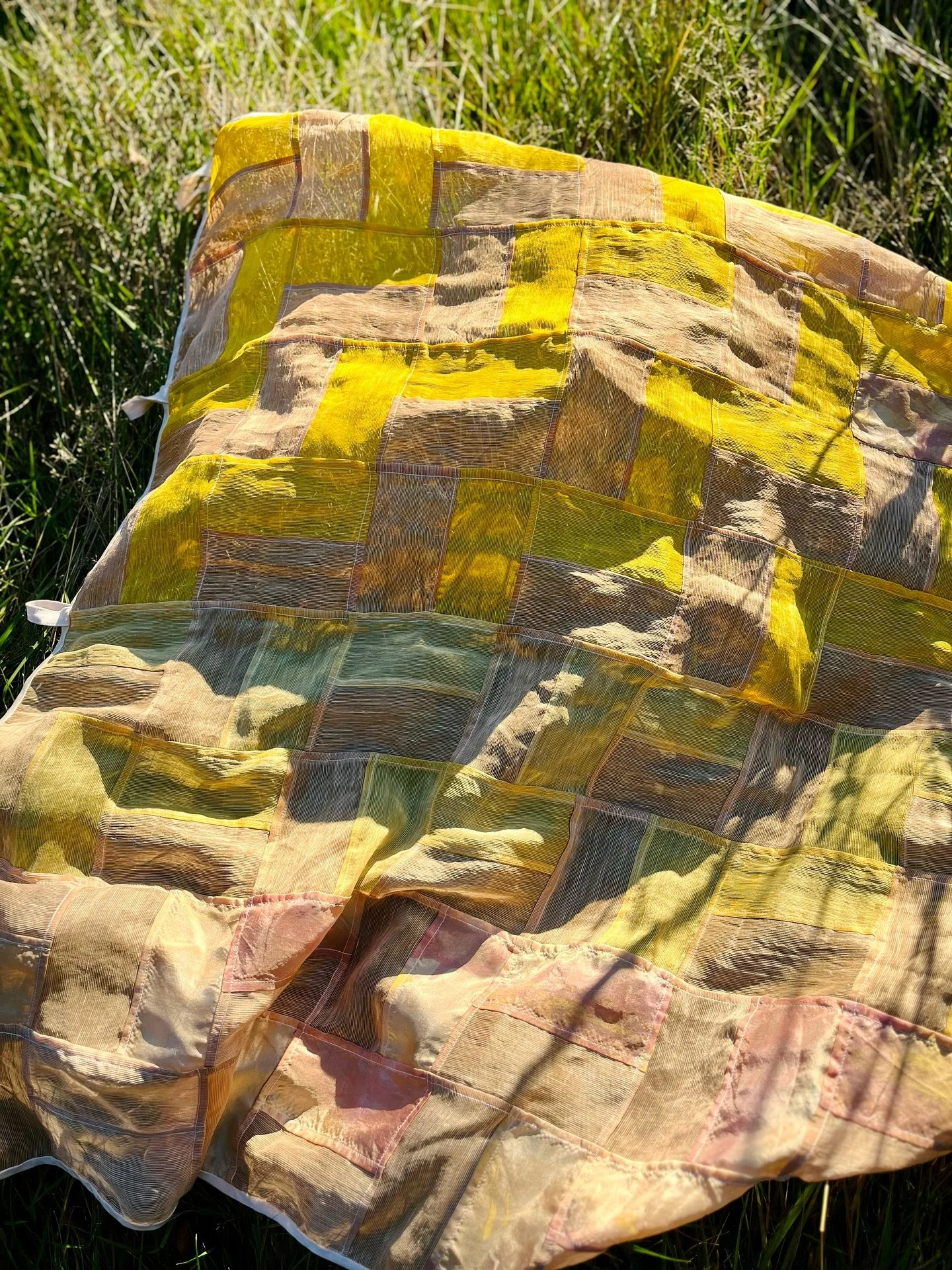 I finally finished this piece last night. 

I started this in 2021 I think, put it to the side while I was pregnant and rediscovered it this summer. It is silk/ linen dyed with avocado (pink) and gorse from Arthur&rsquo;s seat (yellow). 

The light h