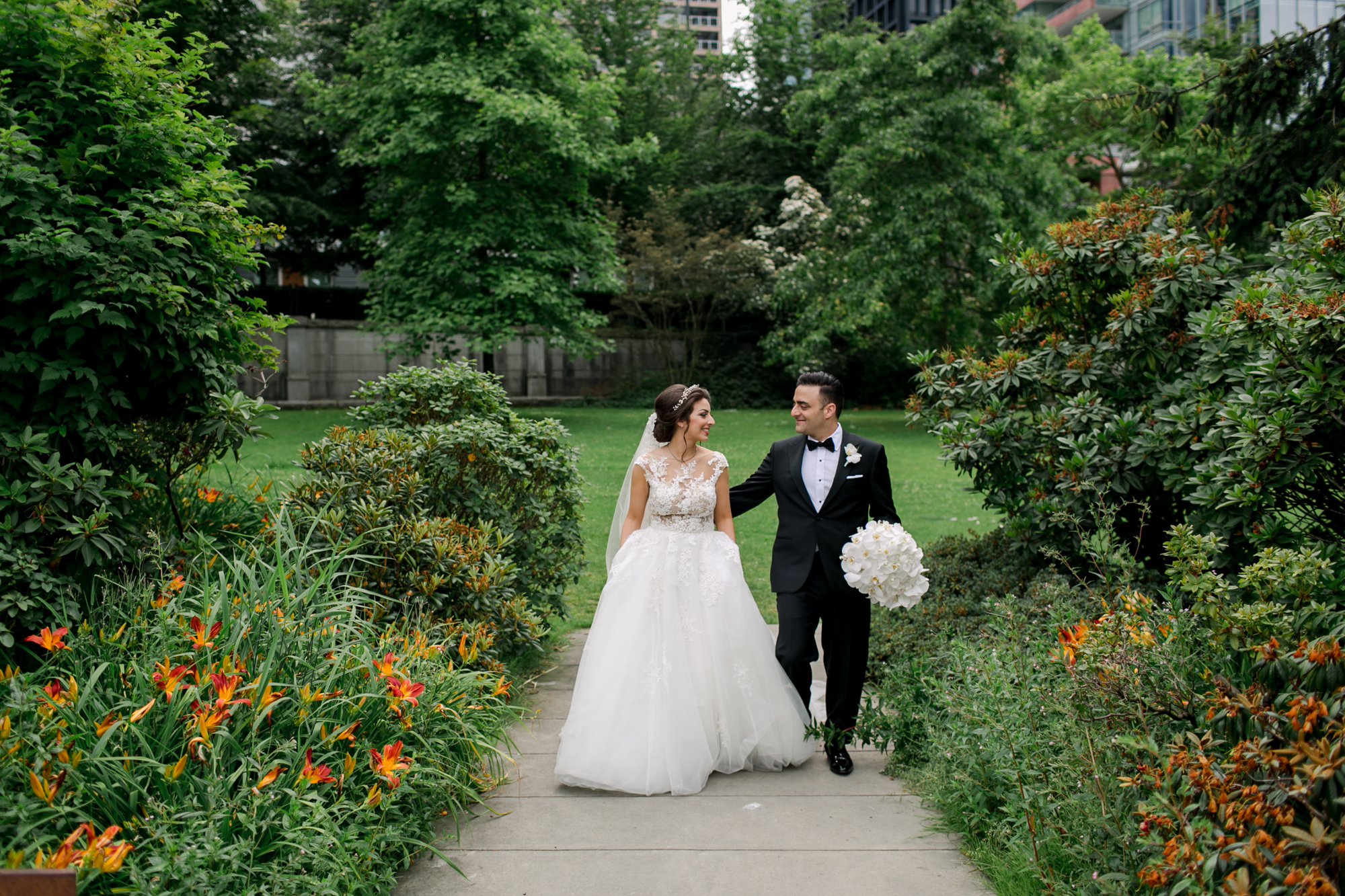 vancouver-luxury-wedding-photographer-lori-miles--13.jpg