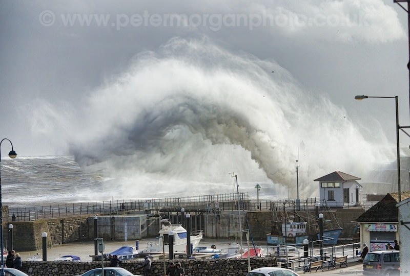 Storm Porthcawl Harbour 20140208_60.jpg