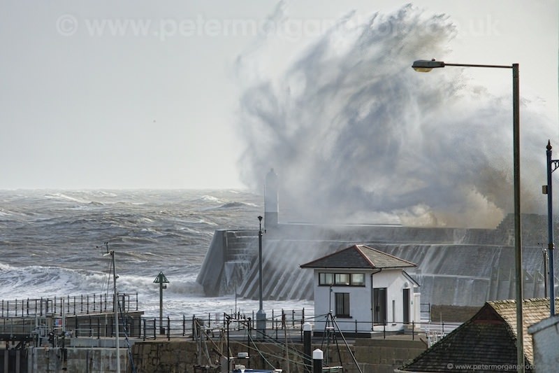 Storm Porthcawl Harbour 20140208_99.jpg