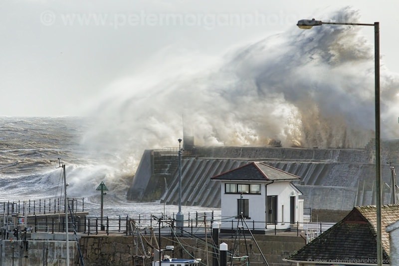 Storm Porthcawl Harbour 20140208_146.jpg