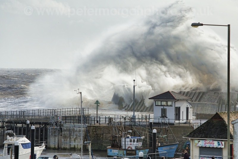 Storm Porthcawl Harbour 20140208_149.jpg