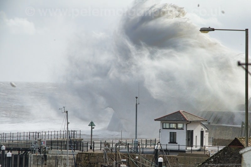 Storm Porthcawl Harbour 20140208_266.jpg