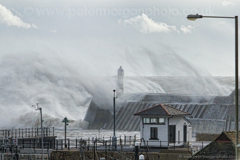 Storm Porthcawl Harbour 20140208_307.jpg