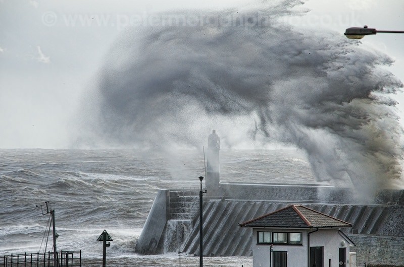 Storm Porthcawl Harbour 20140208_312.jpg