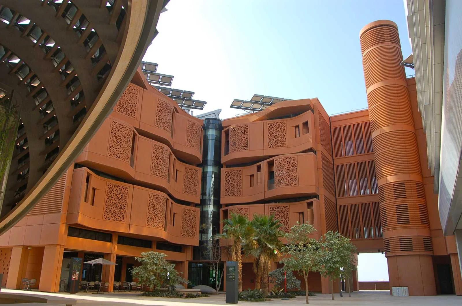 Masdar Institute by Foster & Partners