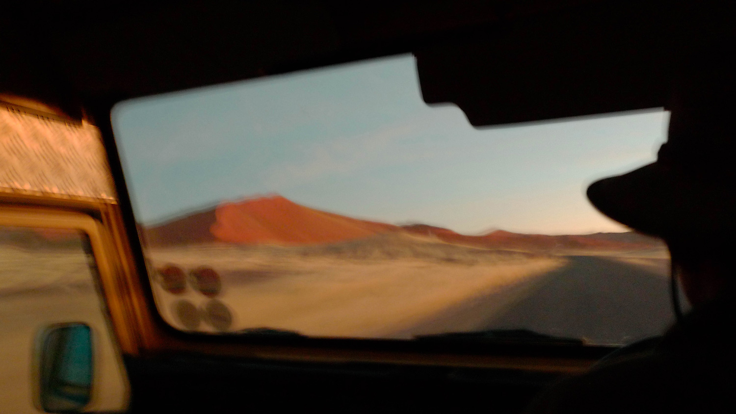 Vers les Dunes    Sossusvlei Namibie