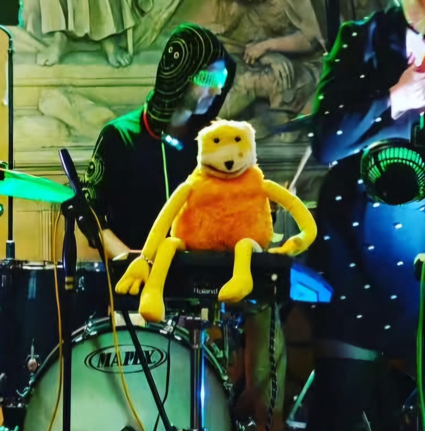 Finally the 2 most important band members in one pic 😄

Played a sort church rave / festival last night with @osanthems and it was one of those gigs where you think it might be a disaster (no set up time, church acoustic, borrowed mapex) but actuall