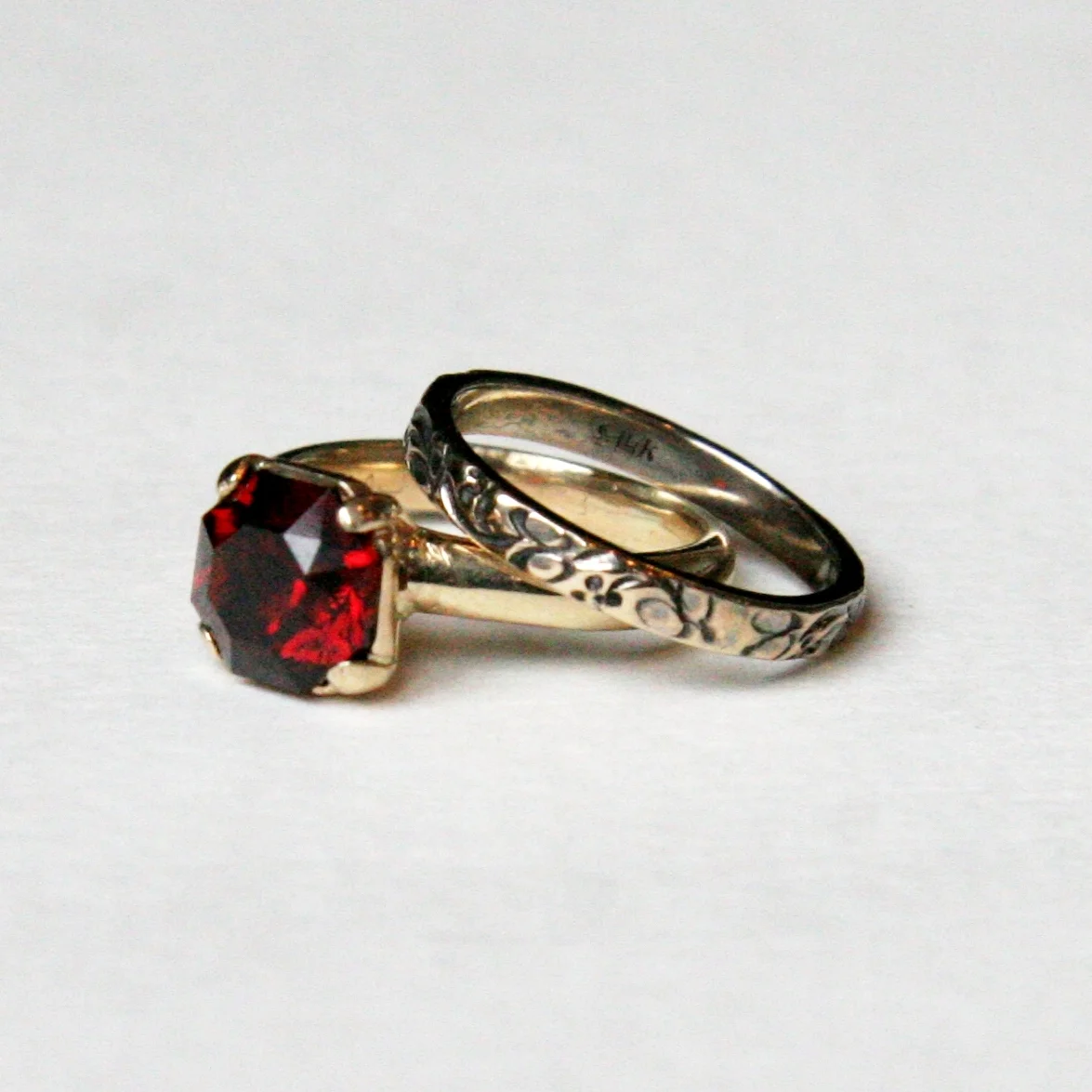 2013 garnet wedding set.jpg