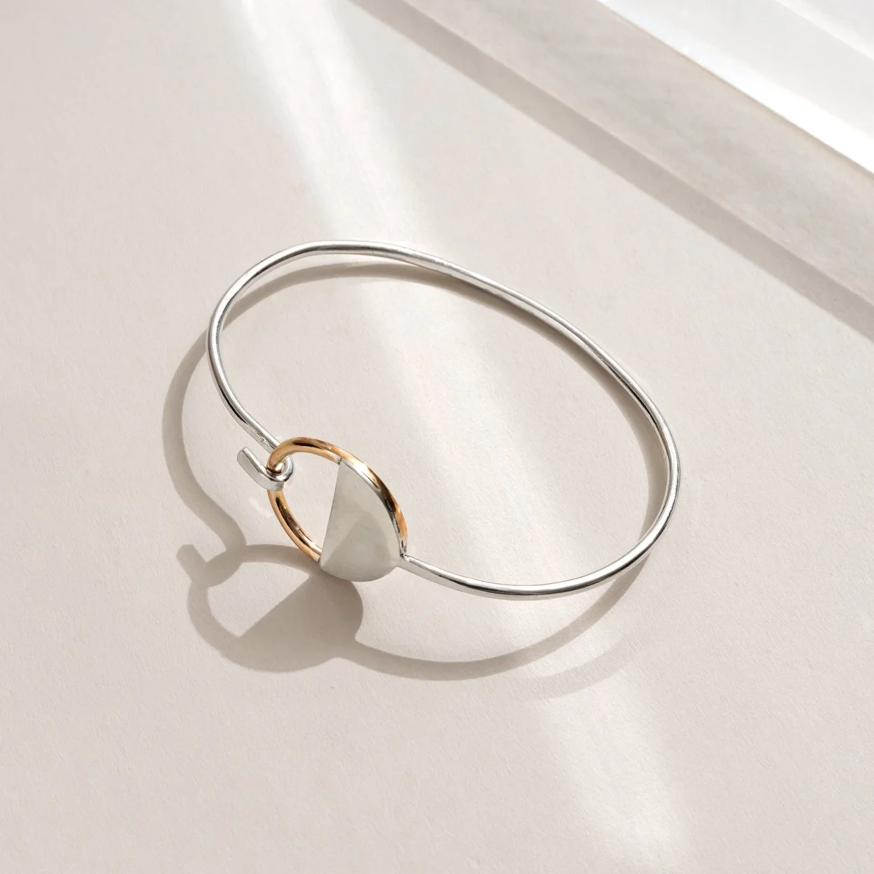 Solid merge bracelet