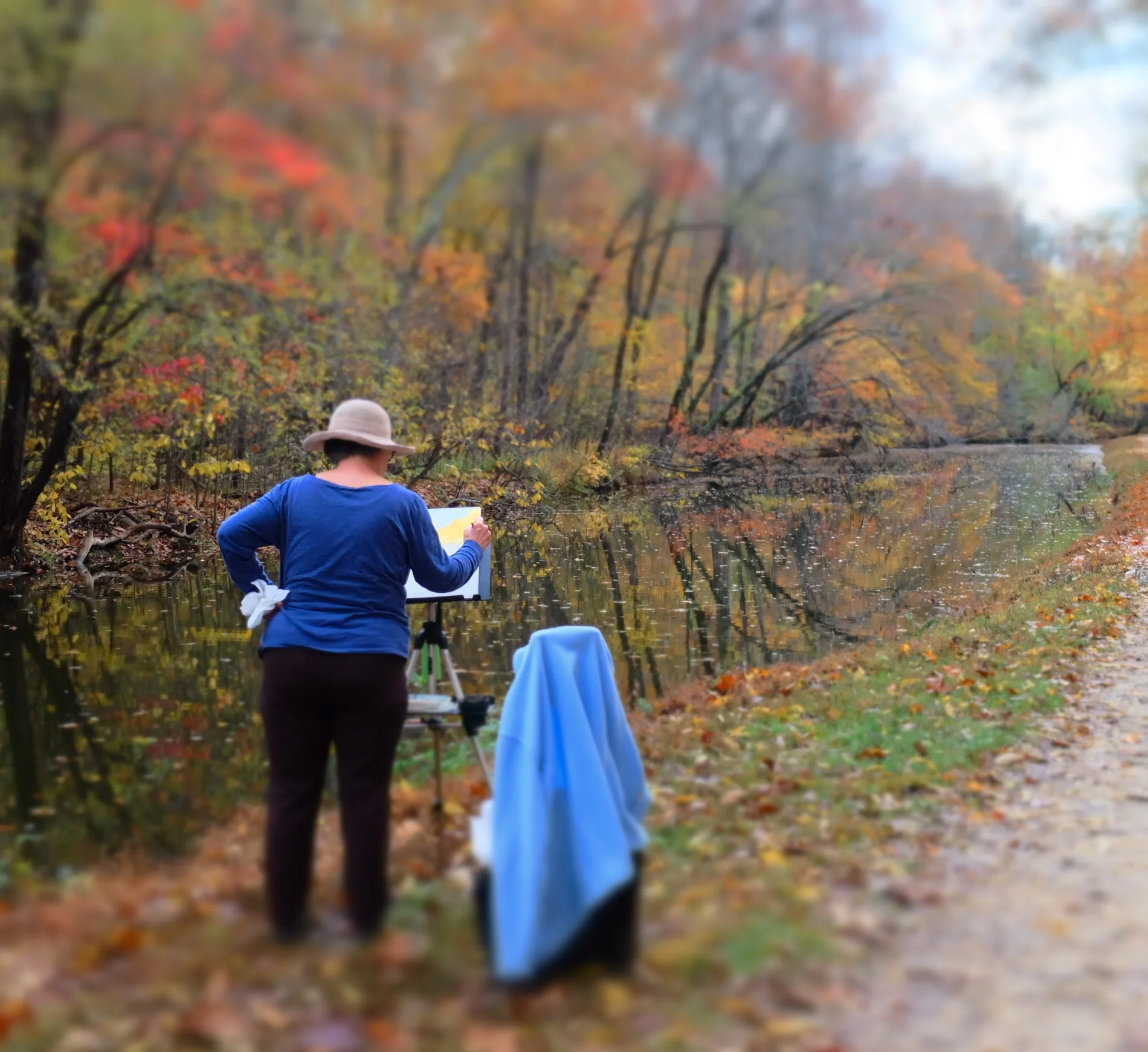 Amy Sabrin’s art is rooted in her love of the outdoors. Her ideas come from plein air painting that she later transforms in the studio.