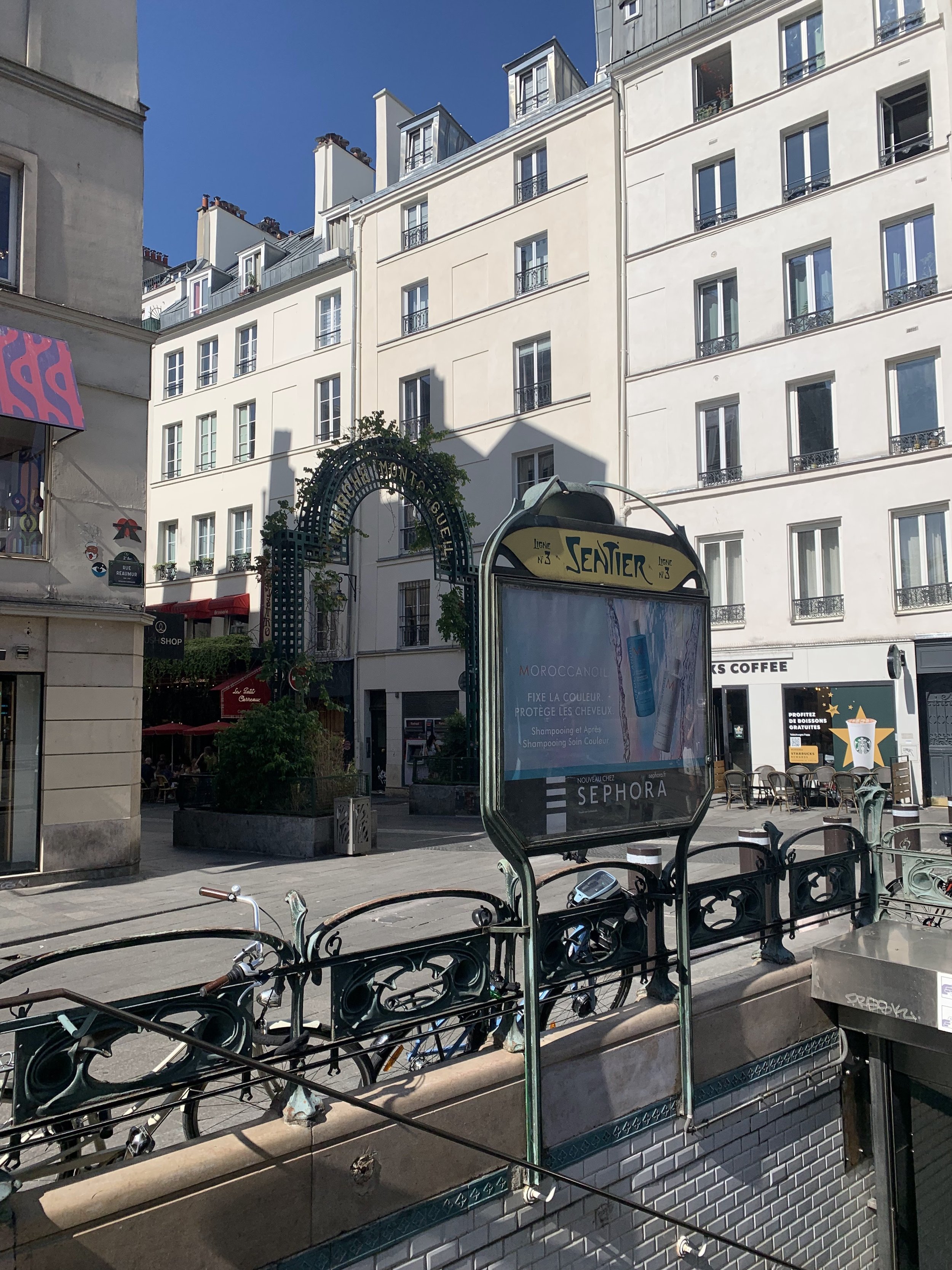 Sentier Metro Station