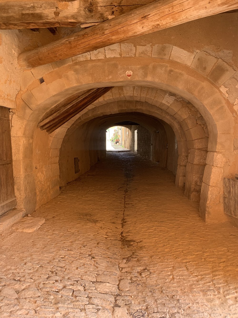 Tunnel in St Sat.jpg