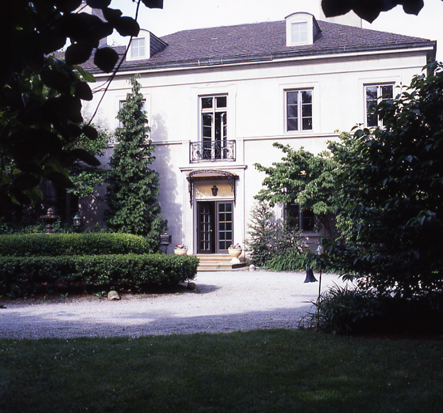 Fox-Nahem Associates