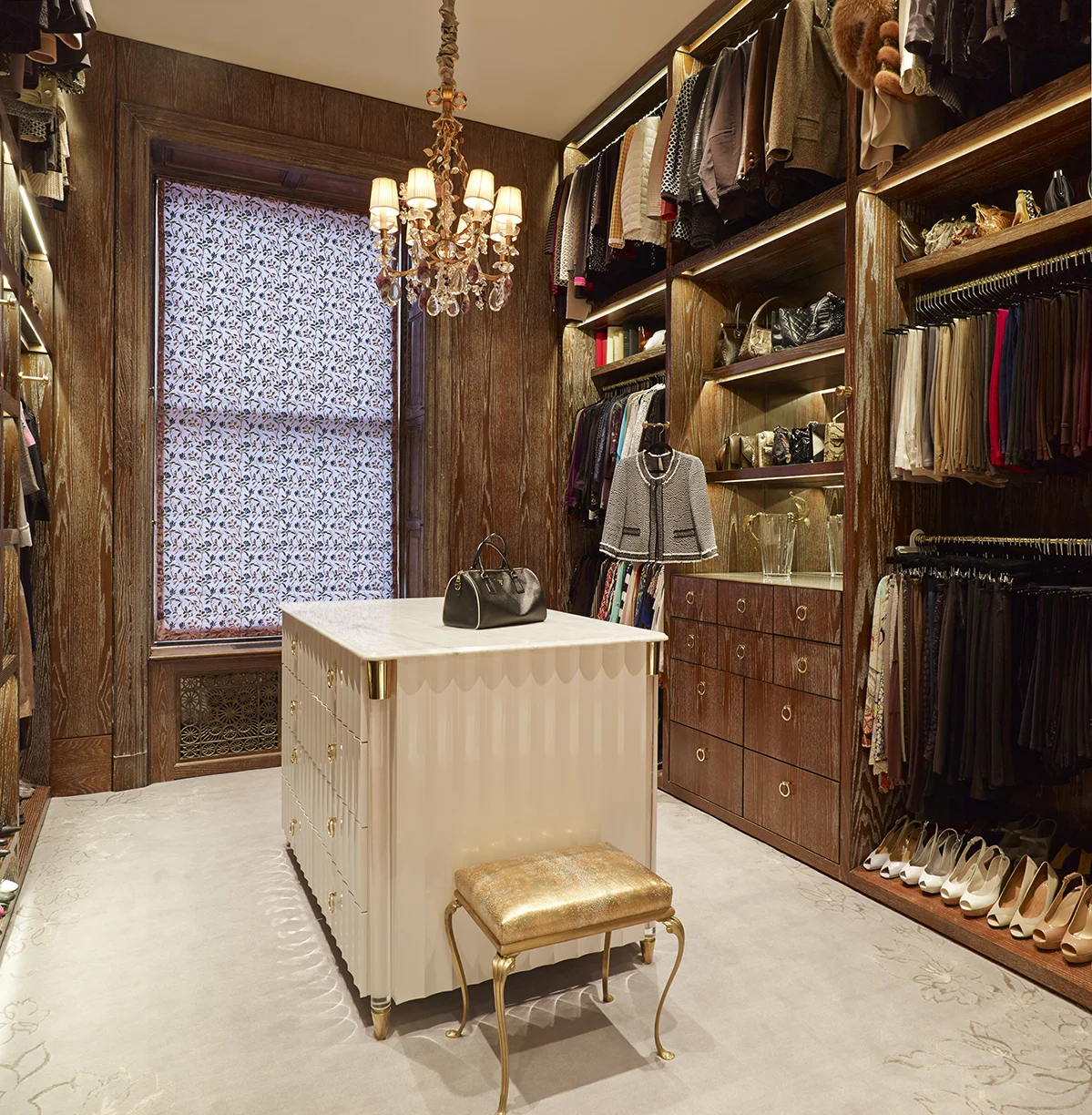 Dakota_Apt 11_13_Curtain CLOSED.jpg