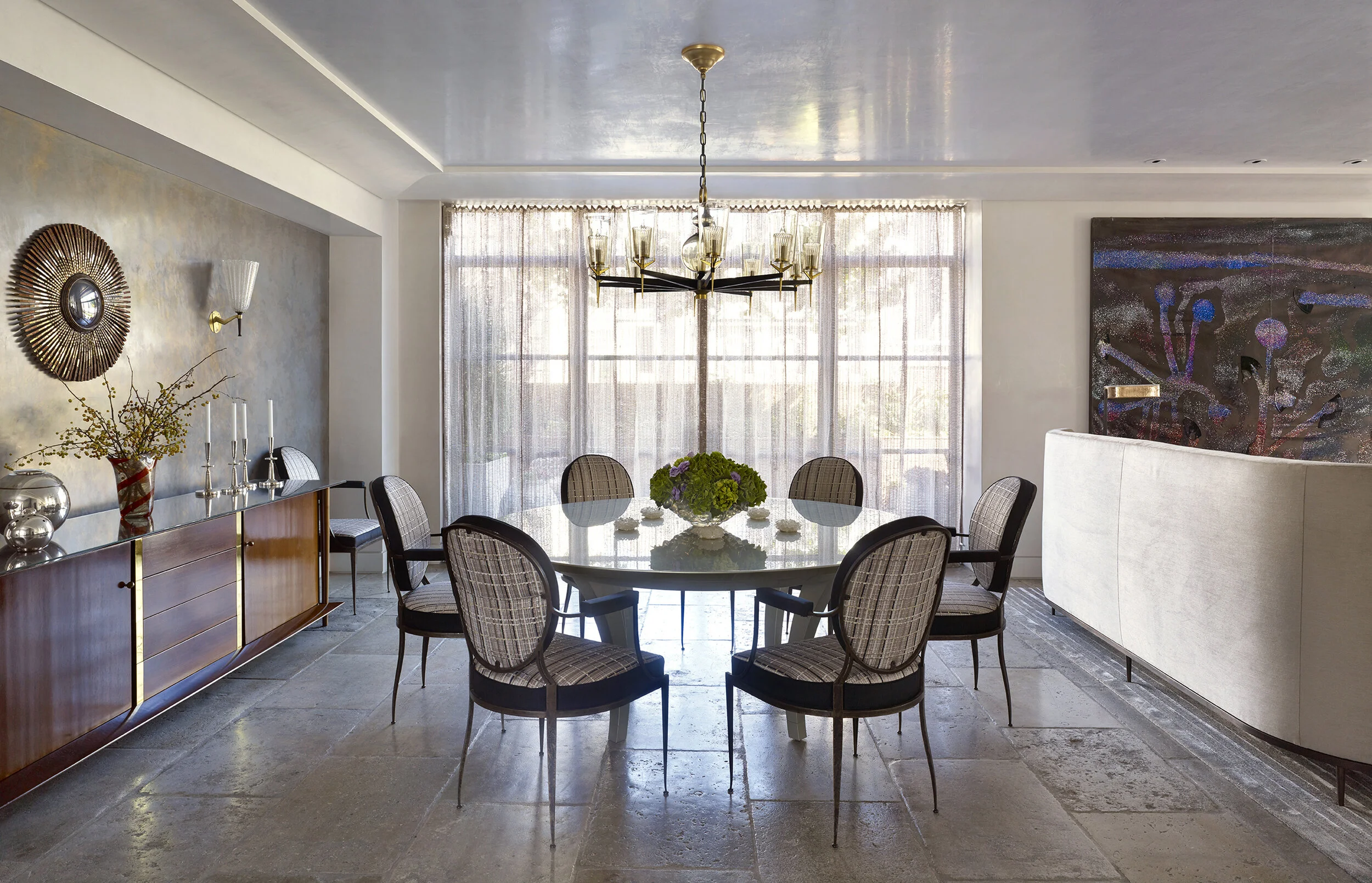 LUXE_121 W21_Dining Room 2_Curtains Closed_photo Peter Murdock.jpg