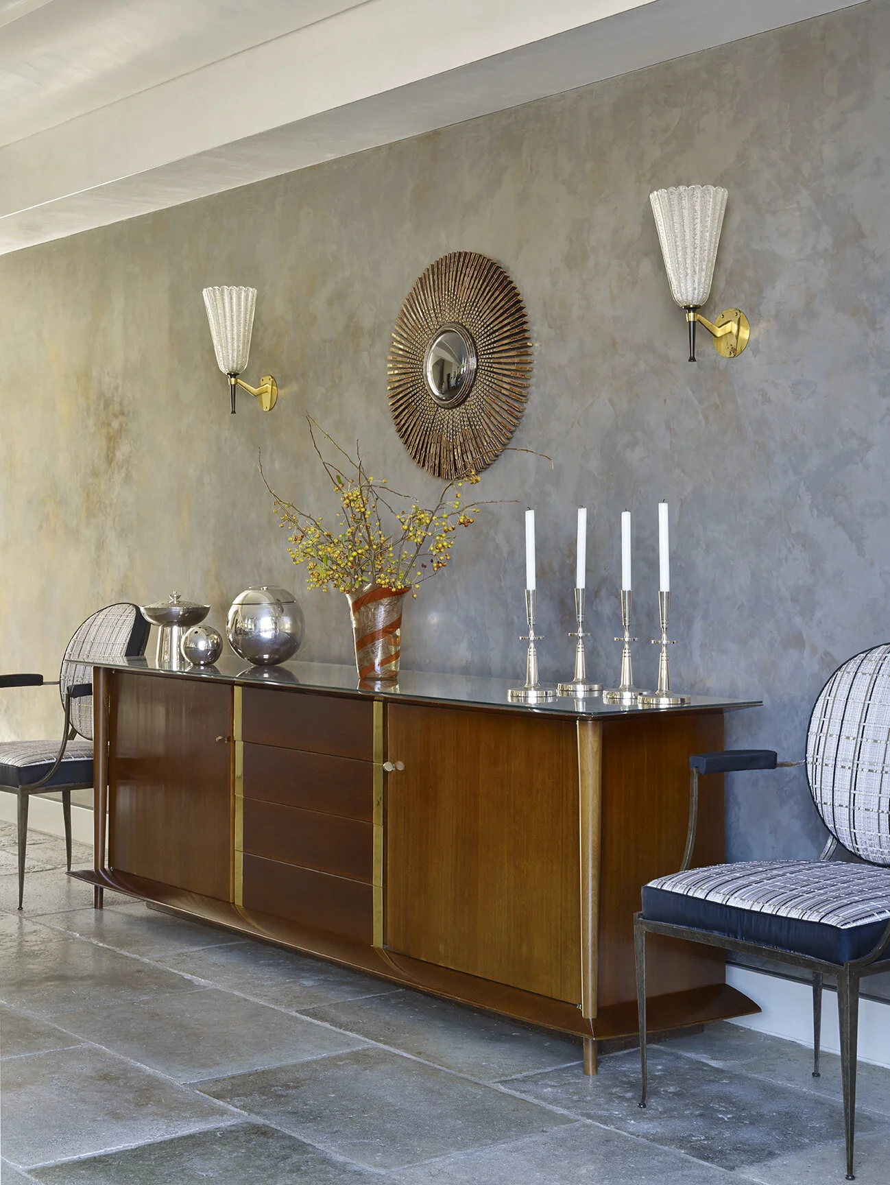 LUXE_121 W21_Dining Room_3_Sideboard_photo Peter Murdock.jpg