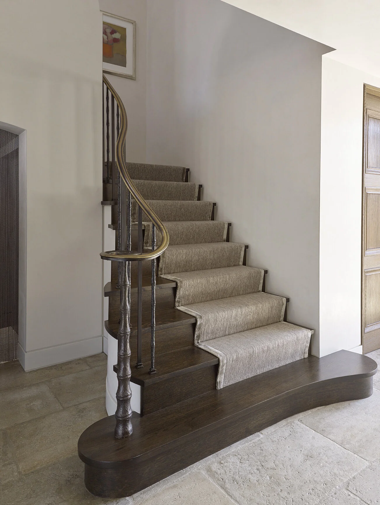 LUXE_121 W21_Stairwell_photo Peter Murdock.jpg