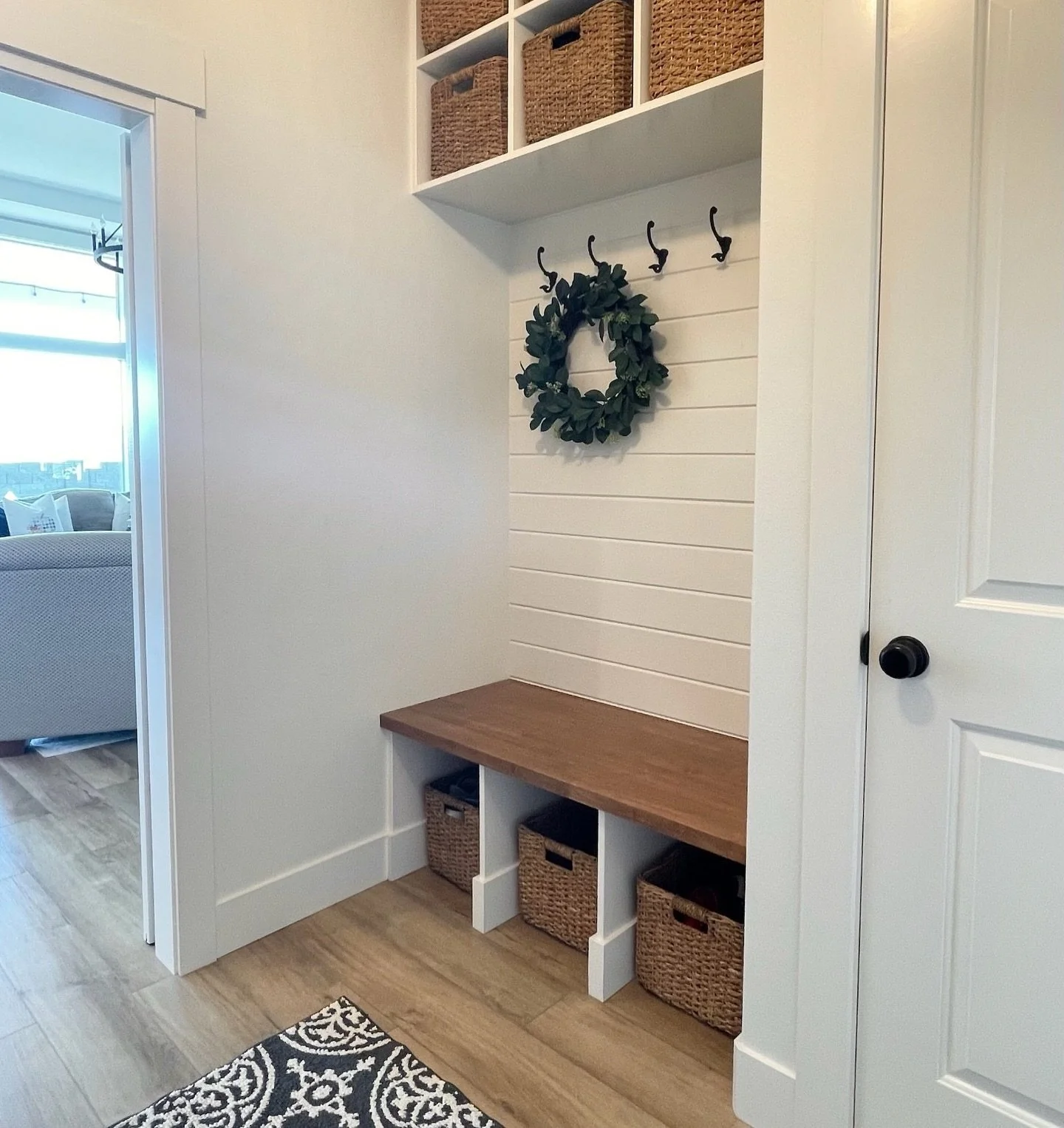 Mudroom/Entry Way ✨ simple storage solutions.

Shop this look on my LTK ➡️https://liketk.it/5gUPf

#delightfulorder #getorganized #organization #cleanhome #declutteryourlife #simplifyyourlife #organizedhome #homemaking #householdtips #dailyroutine #d