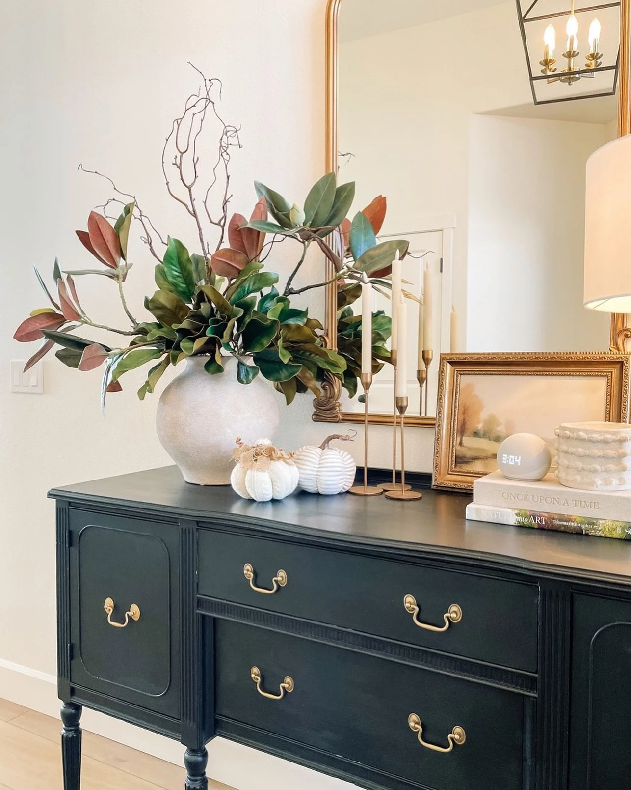 Fall Home Decor Tour on the blog now. 

https://www.delightfulorder.com/blog/cozy-fall-home-decor-tour

#DelightfulOrder #FallDecor #FallHomeTour #FallDecorating #SeasonalDecorating #Fall #Inspiration #DecorInspiration #Decorating #DecoratingTips