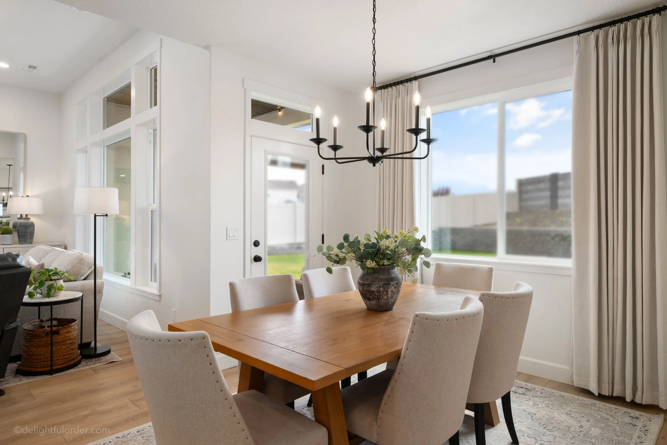 kitchen nook decor.jpg