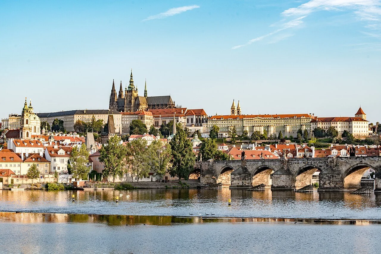 Karlův_most_Praha,_Staré_Město_20170810_007.jpg