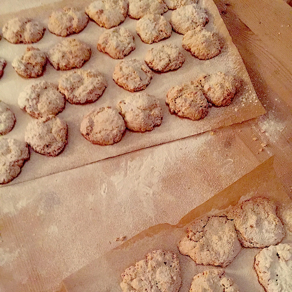 Amalfi lemon ricciarelli