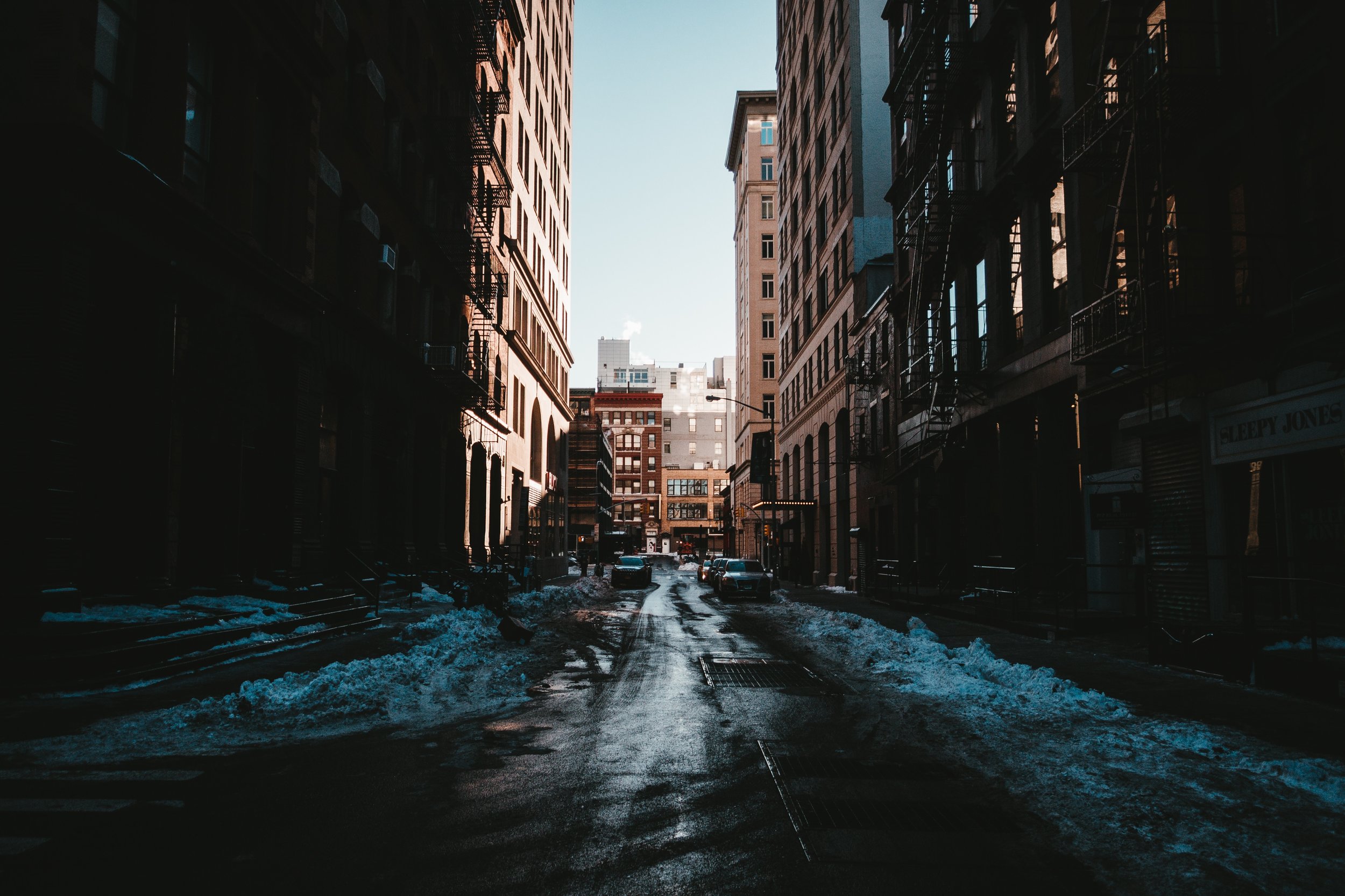 Photo by 🇨🇭 Claudio Schwarz | @purzlbaum on Unsplash