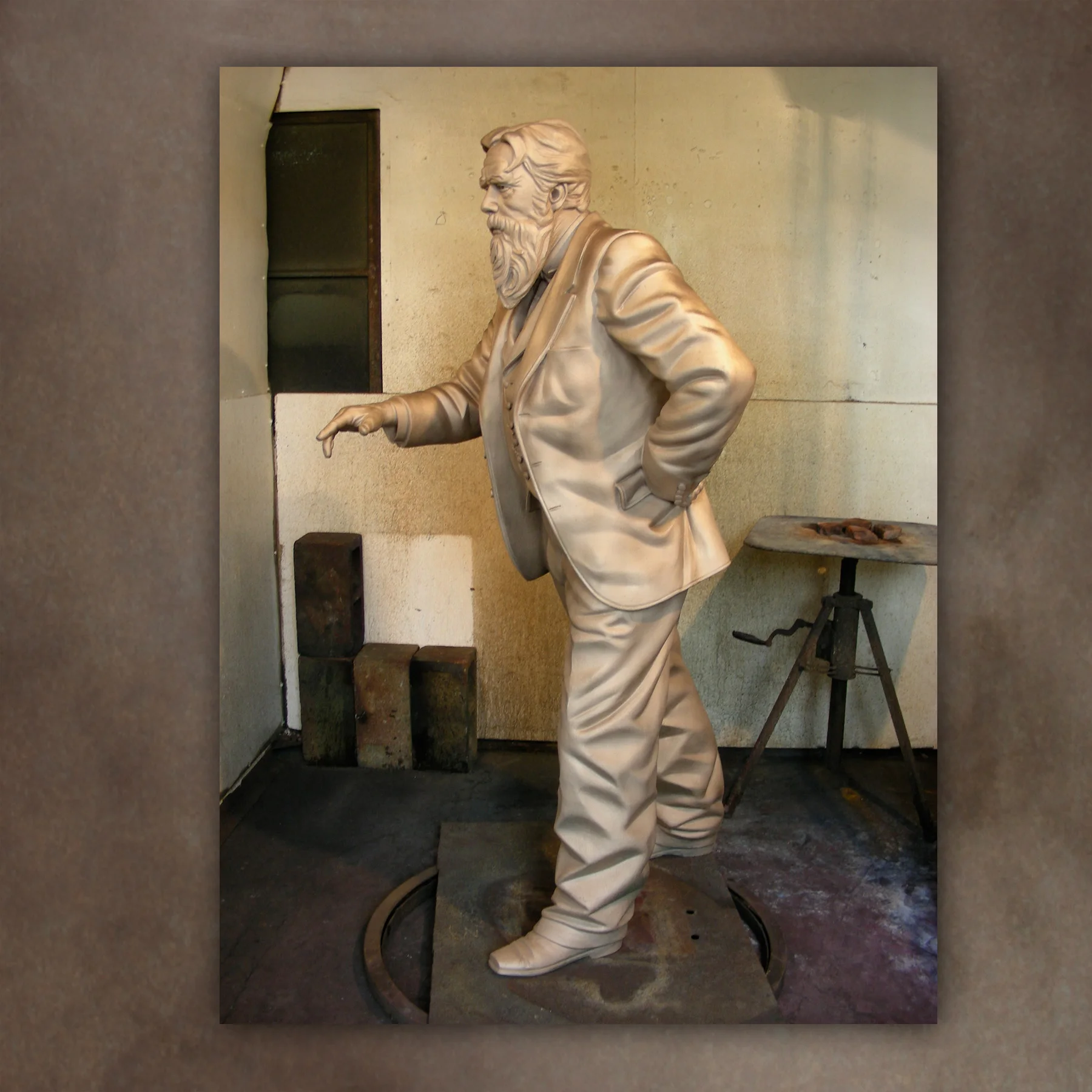 web-sculpt-uscmuy_foundry.jpg