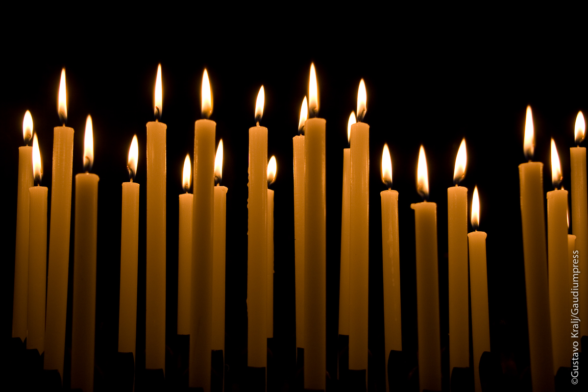 candles
san luigi dei francesi church
Roma