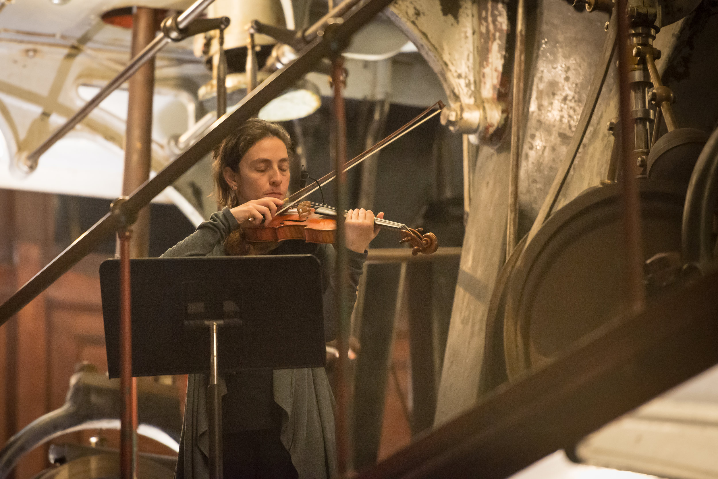 Eden MacAdam-Somer, violin/voice